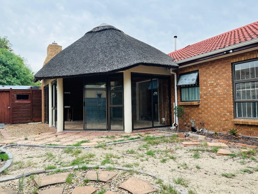 3 Bedroom Property for Sale in Parklands Western Cape